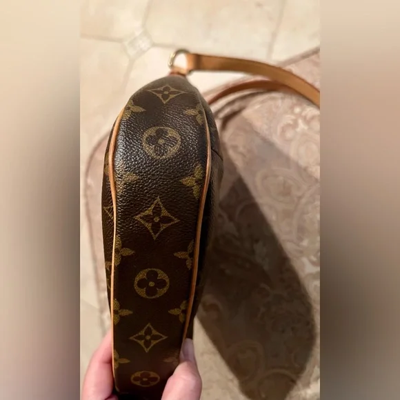 Louis Vuitton Odeon PM - Picture 4 of 16